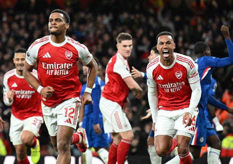 阿森纳2-1切尔西 确立争冠优势 曼联争四领先切尔西显疲态